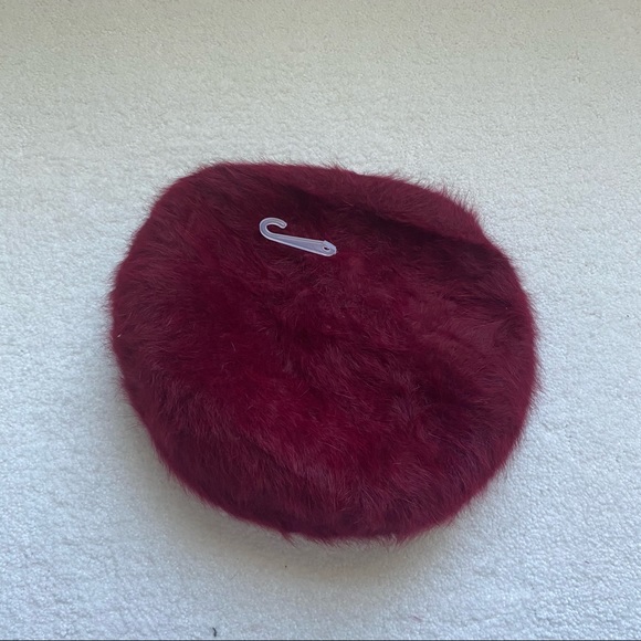 UGG Plum Beret knitted Hat, Neck Warmer & Glove Set - Picture 2 of 7